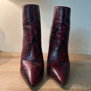 Steve Madden red and black snake skin booties size 7M